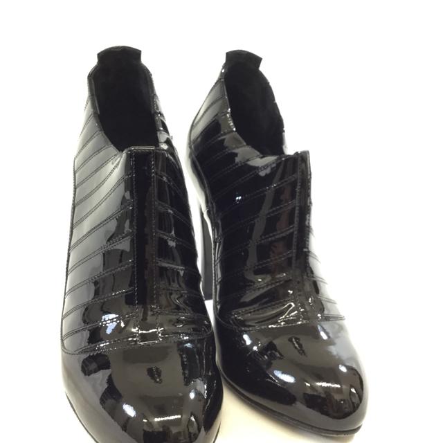 Chanel Patent Leather Heeled Ankle Booties. Size 38 - shoesCHANEL38, Black, boots, CHANEL, GaithersburgChic To Chic Consignment