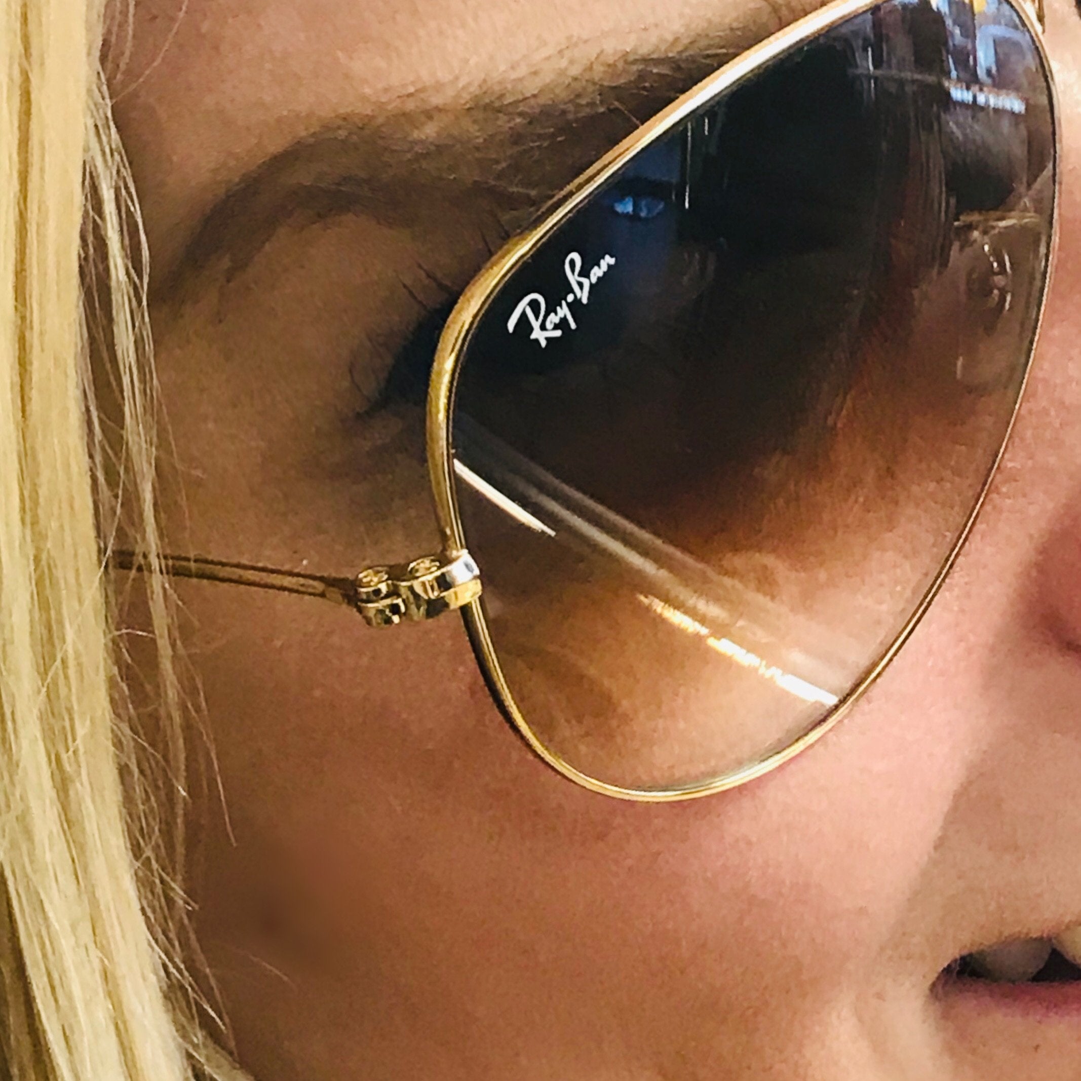 SUNGLASSES - Chic To Chic Consignment