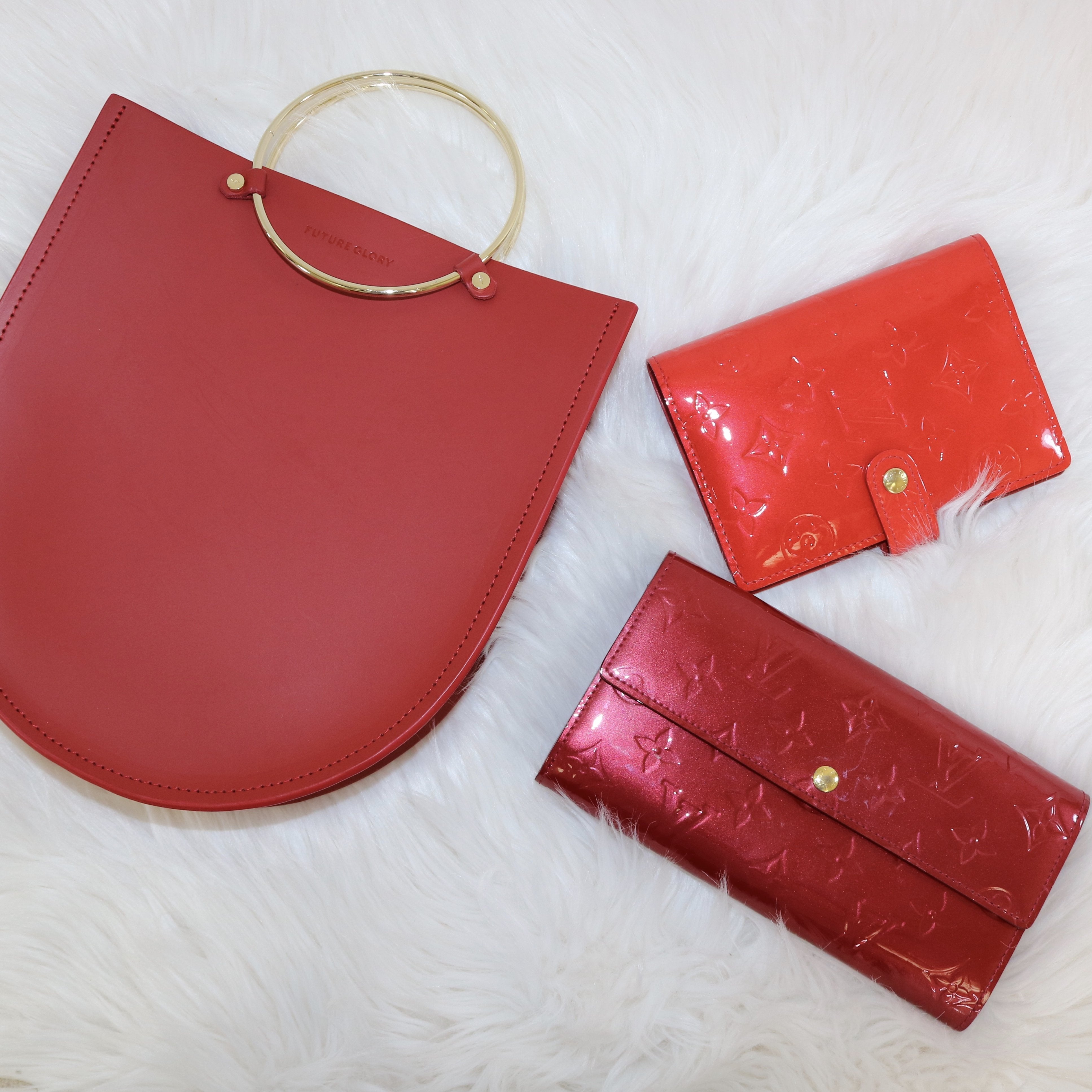 WALLETS - Chic To Chic Consignment