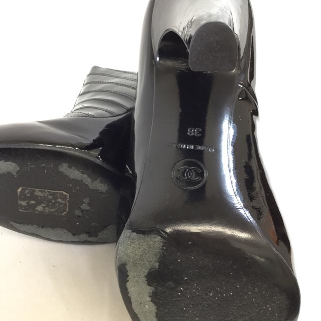 Chanel Patent Leather Heeled Ankle Booties. Size 38 - shoesCHANEL38, Black, boots, CHANEL, GaithersburgChic To Chic Consignment