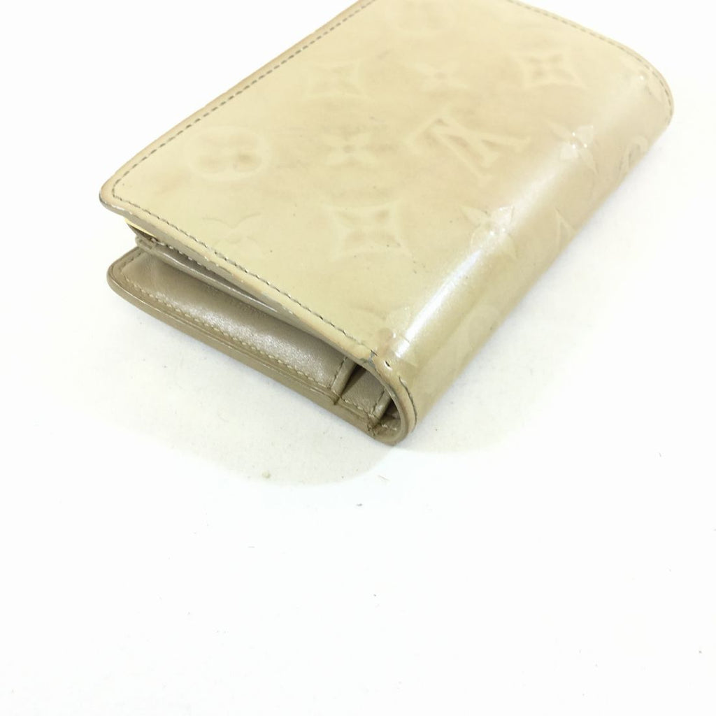 Louis Vuitton Vernis Small Wallet - WalletLouis VuittonGaithersburg, Ivory, Louis Vuitton, walletChic To Chic Consignment